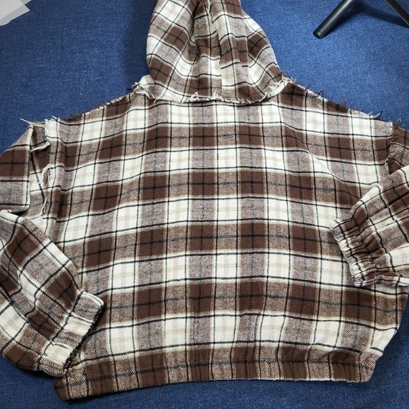 POL Chocolate Plaid Flannel Cropped Zip Up Hoodie Distressed Patched Size L - Picture 9 of 10